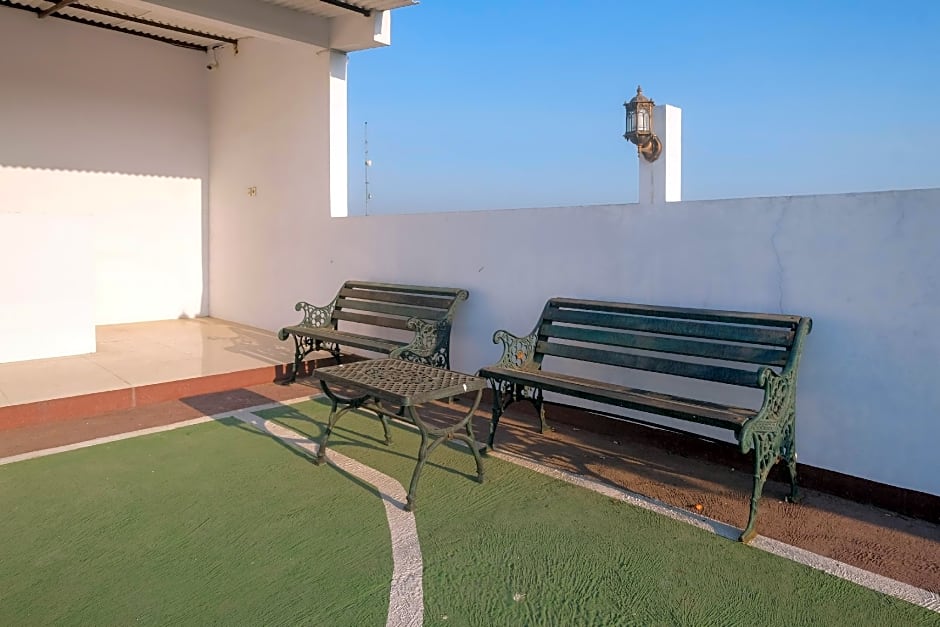 Urbanview Syariah Wisma Nabil Solo