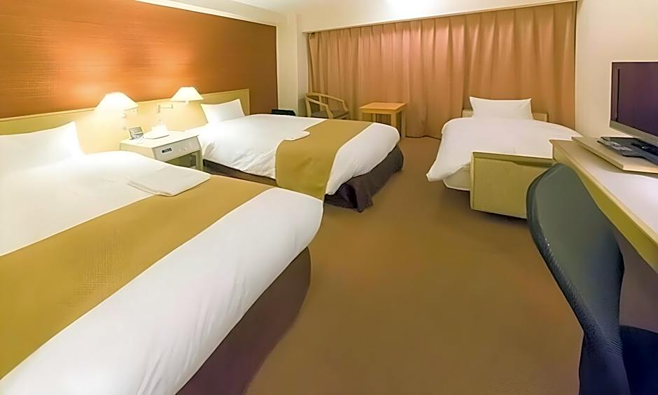 Minamisenri Crystal Hotel
