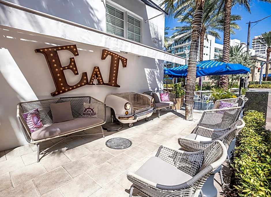 Oceanside Hotel and Suites