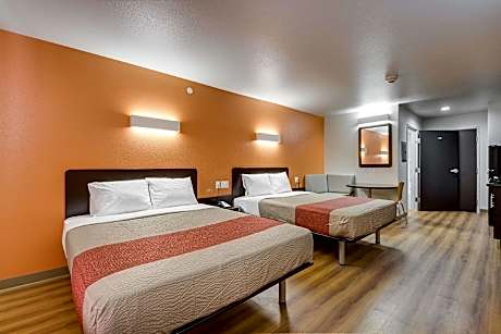 2 Queen Beds | Mobility Accessible Tub Nsmk