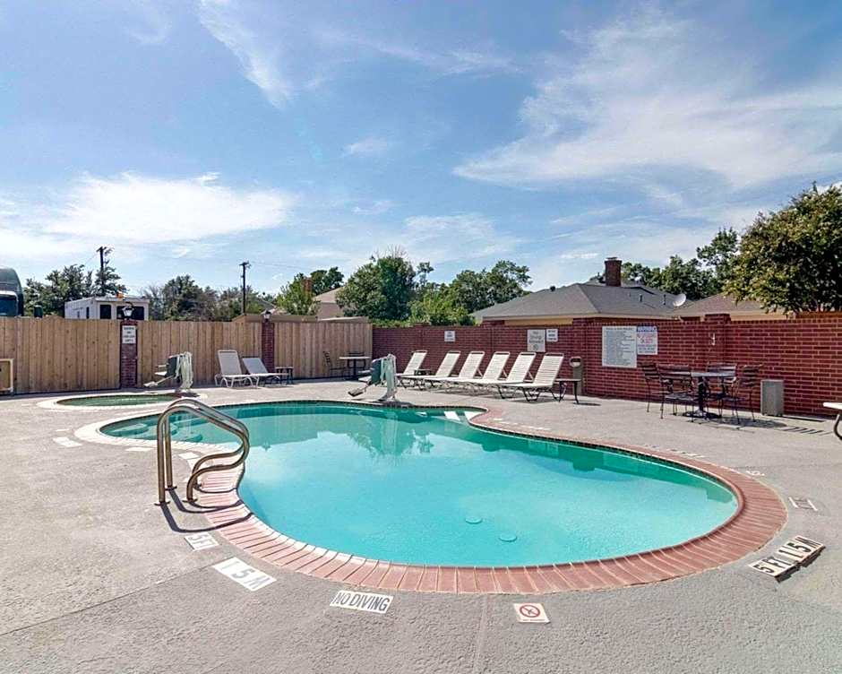 Quality Suites Midland North Loop 250