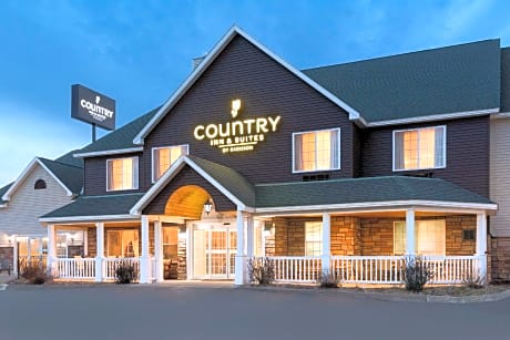 Country Inn & Suites by Radisson, Little Falls, MN