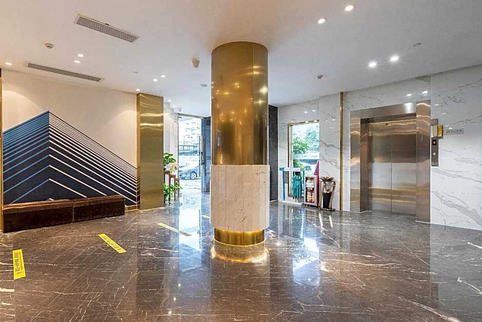 ZMAX Hotel Guangzhou Tianhe Sports Center East Metro Station