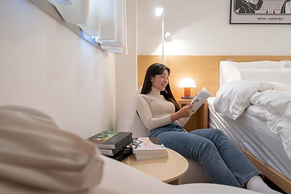 Anook Hotel Guri
