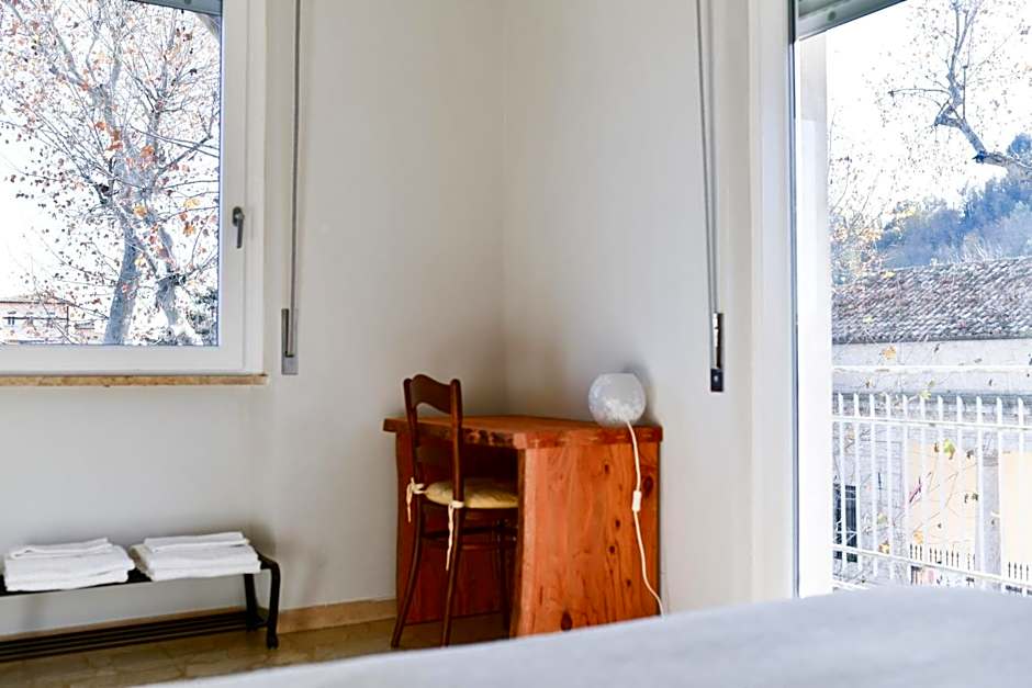 B&B Porta Romana-Language And Art