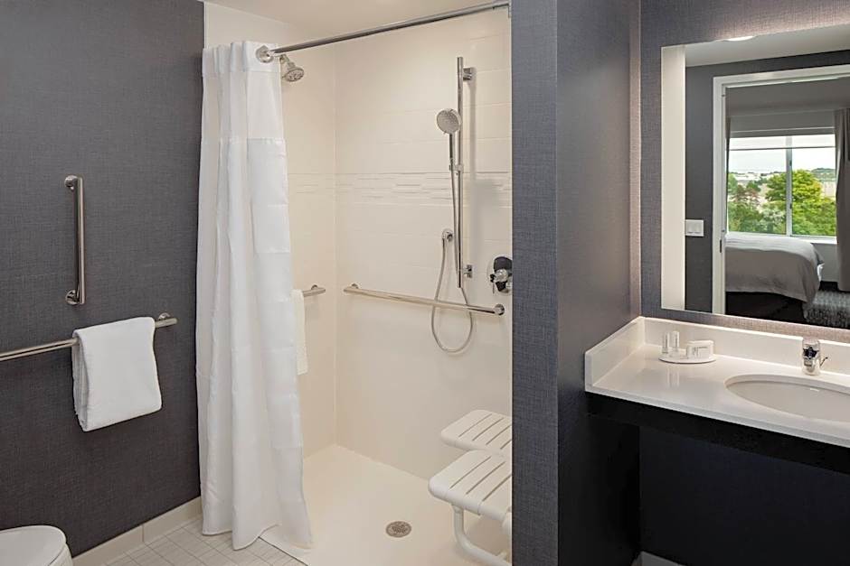 Residence Inn by Marriott Detroit Farmington Hills