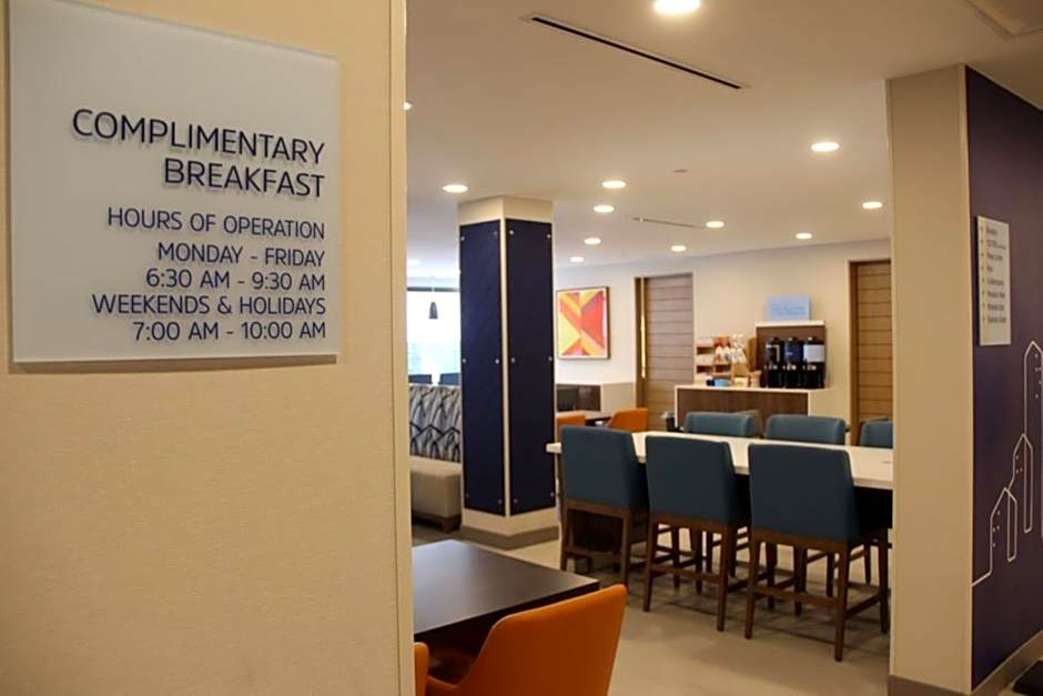 Holiday Inn Express & Suites Huntsville By IHG