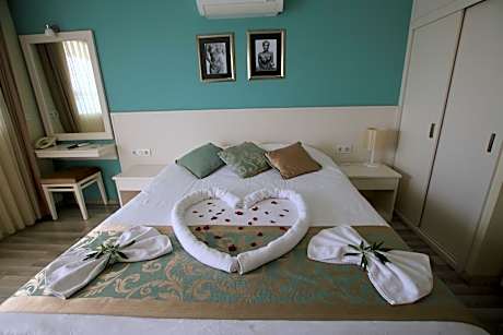 Double or Twin Room, Bay Window