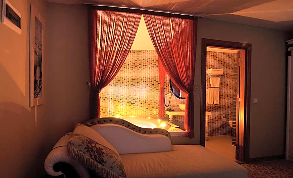 Demosan Hotel