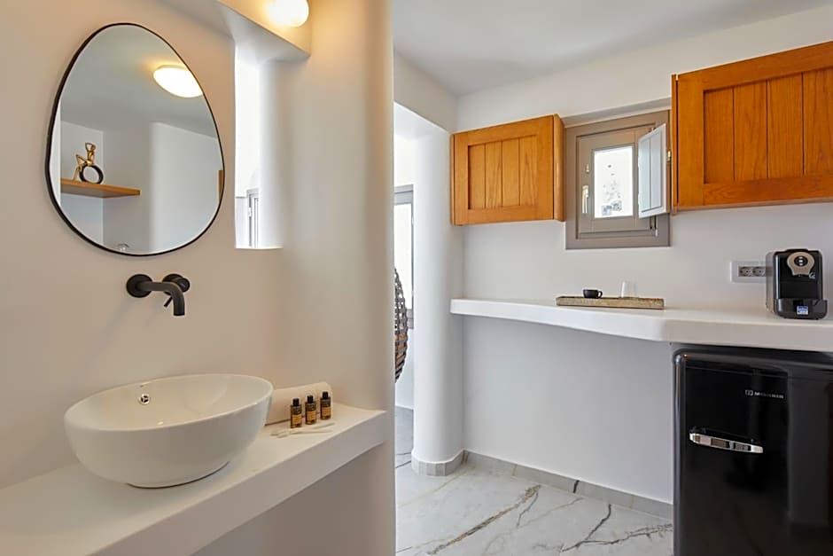 Allure Breeze Suites