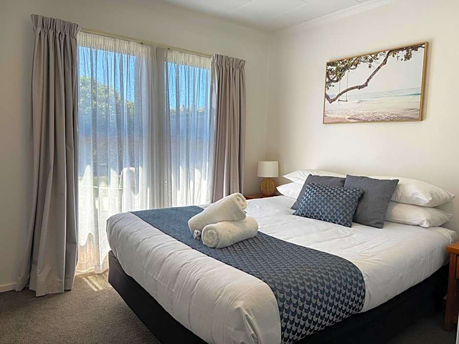 Tāhuna Beach Holiday Park