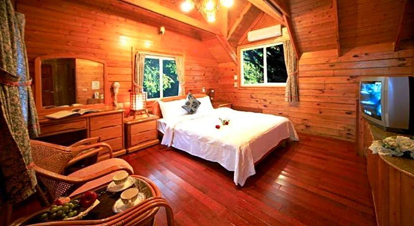 Ming Lu Holiday Hotel