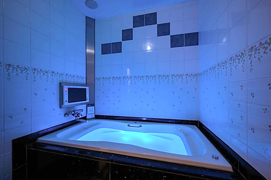 HOTEL MOBILIA (Adult Only)