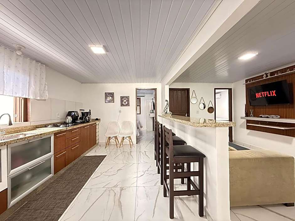 BS01- Casa com Piscina Aquecida e Churrasqueira