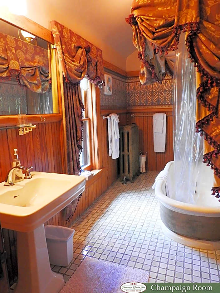 Champaign Garden Inn