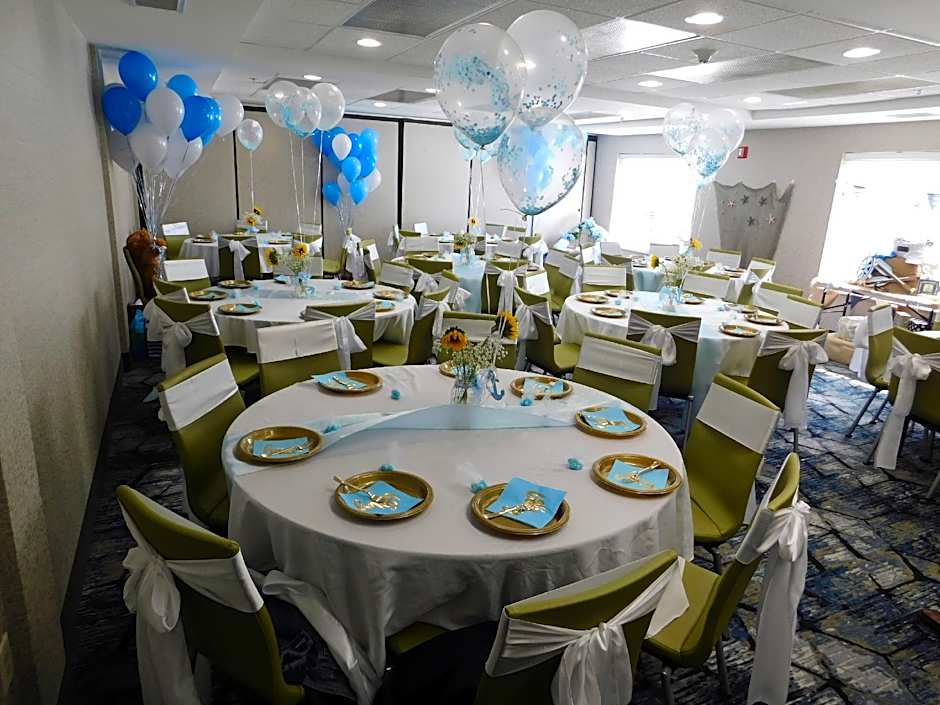 Holiday Inn Express Hotel & Suites Southfield - Detroit