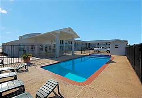 Summit Inn Hempstead