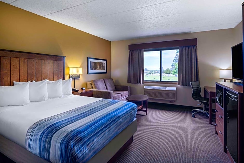 AmericInn by Wyndham Two Harbors Near Lake Superior