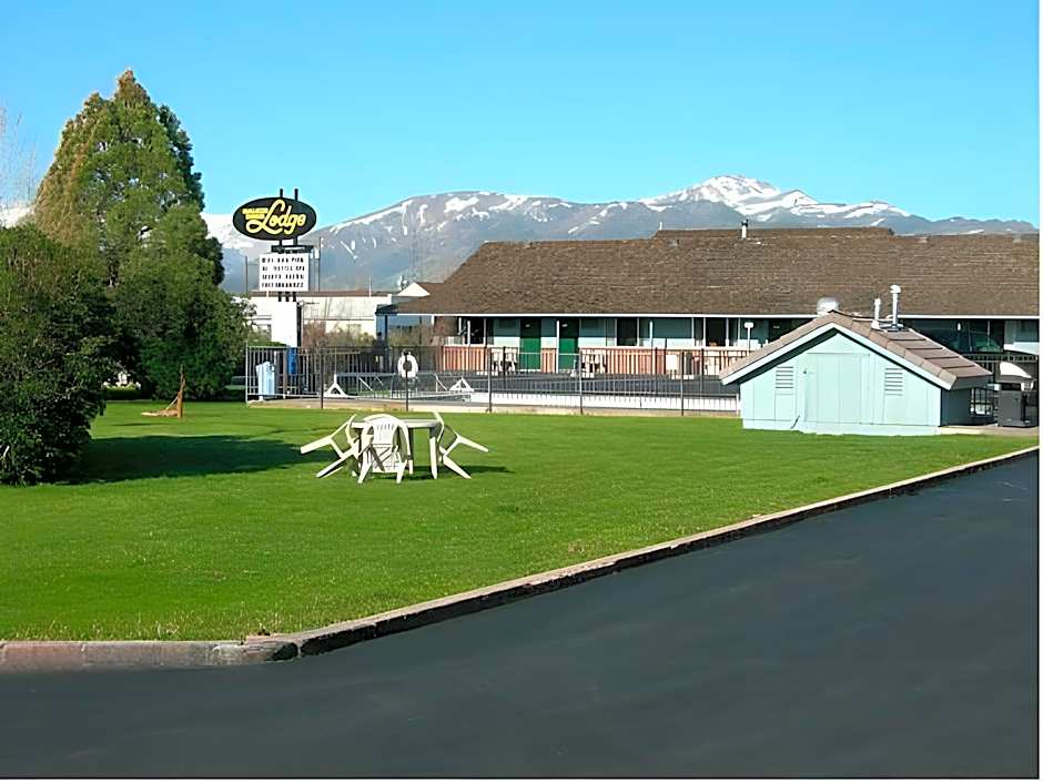 Walker River Lodge