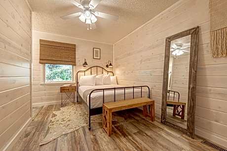 Suite with Mountain View