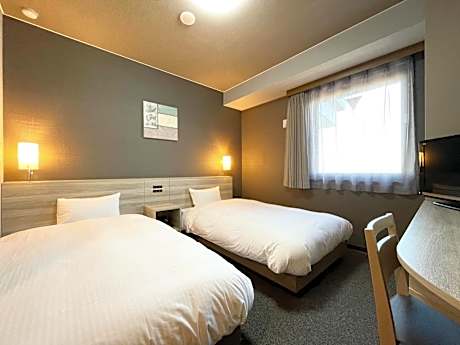 Twin Room - Non-Smoking