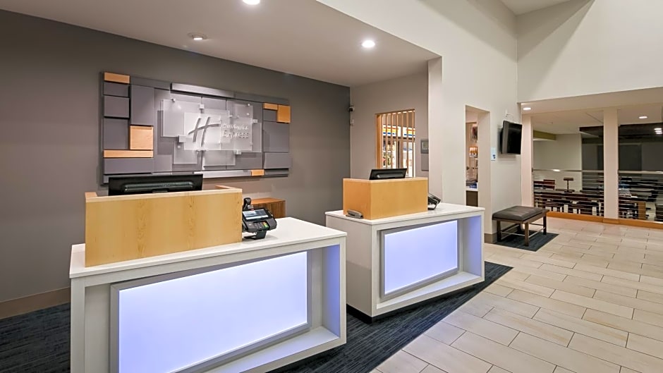 Holiday Inn Express Hotel & Suites Everett