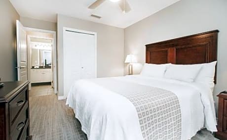 Executive Two-Bedroom, Two Bathrooms Suite