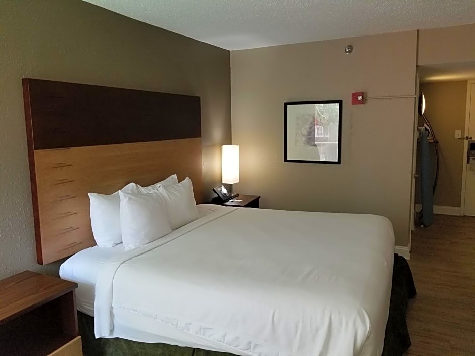 Wyndham Garden Gainesville – Gainesville, FL