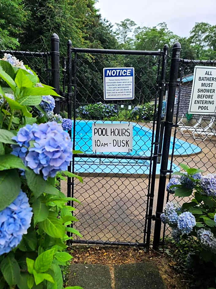 Olde Tavern Motel and Inn - Cape Cod