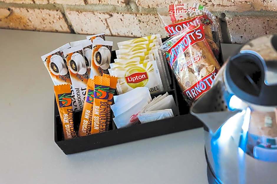 Kennedy Drive Boutique Motel - Close To City Centre & Airport