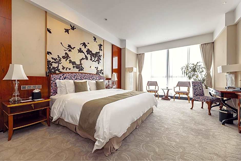 Photo 1 of 7 of Deluxe 1 King Bed
