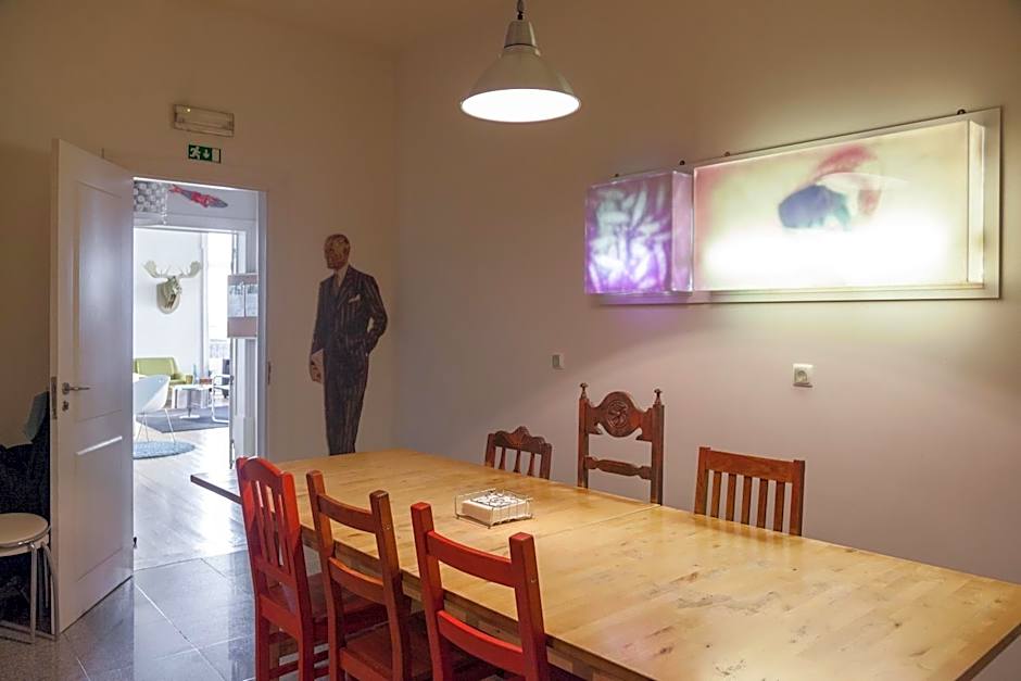 Lisbon Lounge Hostel