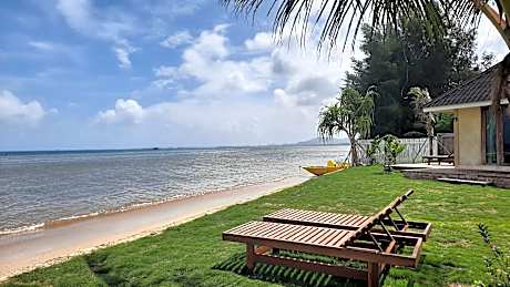 The Kelong Trikora Resort - Bintan Island