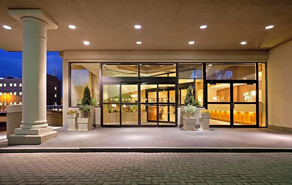 Holiday Inn Portland-By the Bay, an IHG Hotel
