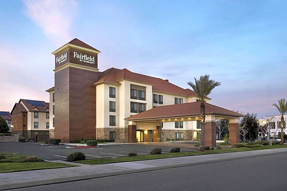 Fairfield by Marriott Inn & Suites Fresno River Park