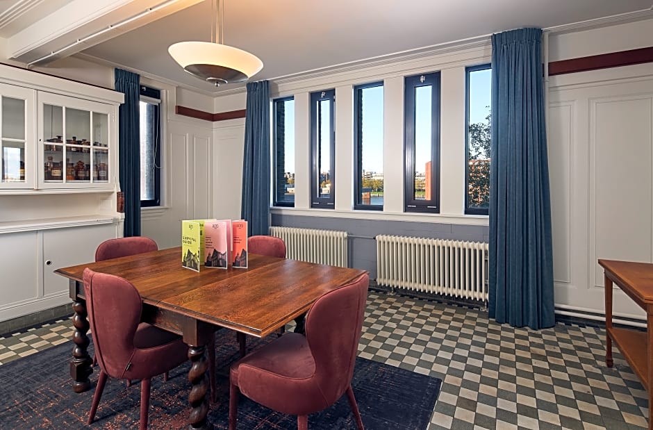 Lloyd Hotel