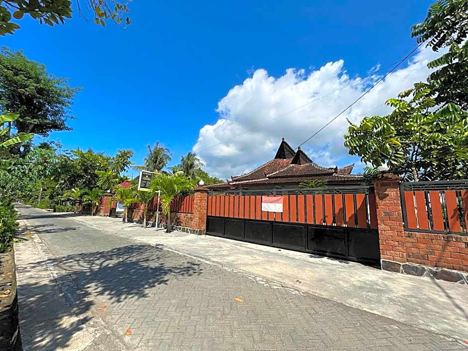 Capital O 92615 Villa Utama D'alas Purwo