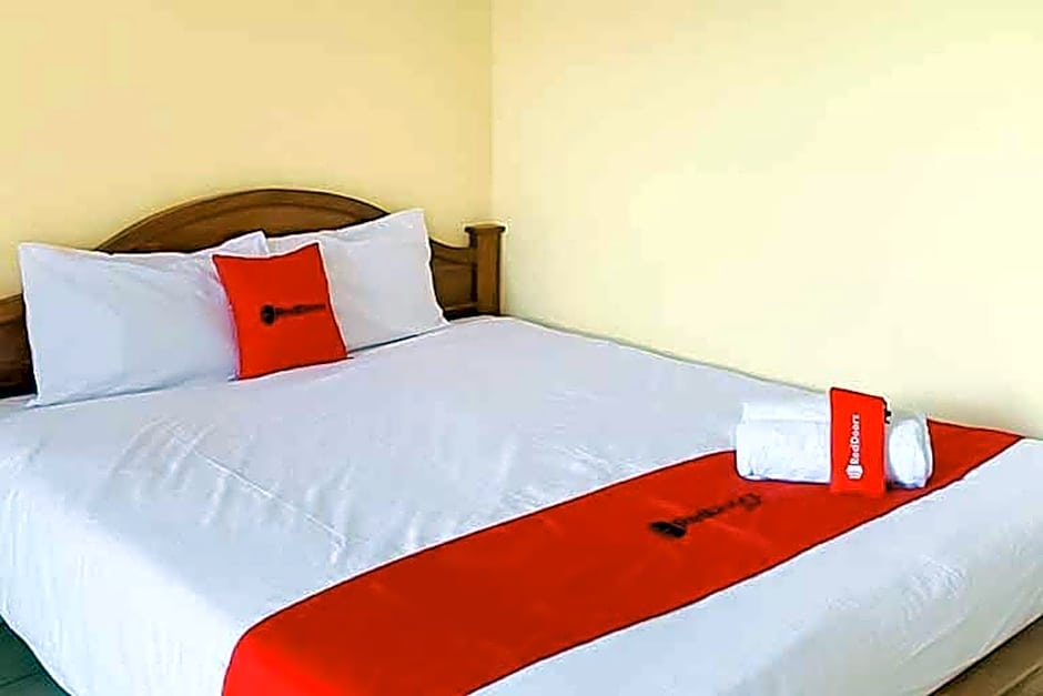 RedDoorz Syariah near T1 Juanda Airport 2