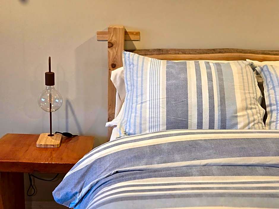 Madeira Park Oceanview Suites