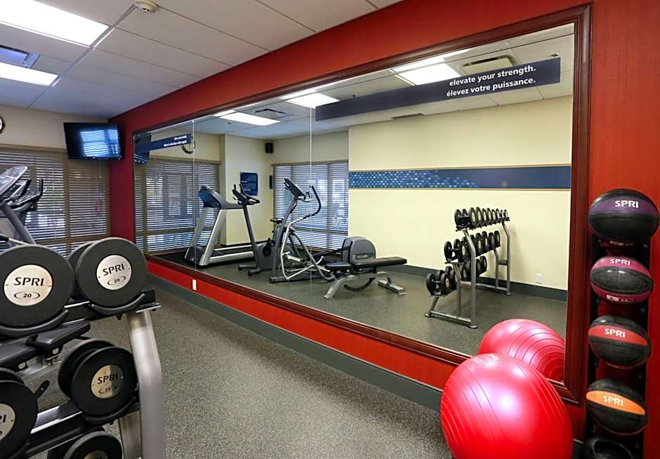 Hampton Inn By Hilton & Suites Laval Quebec Canada