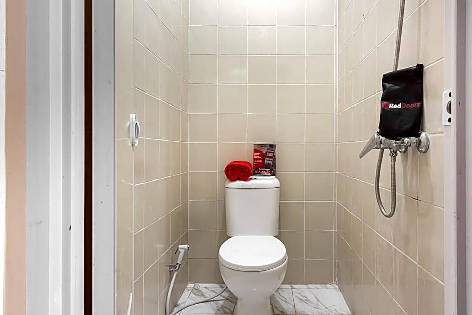 RedDoorz near Universitas Widyagama Malang