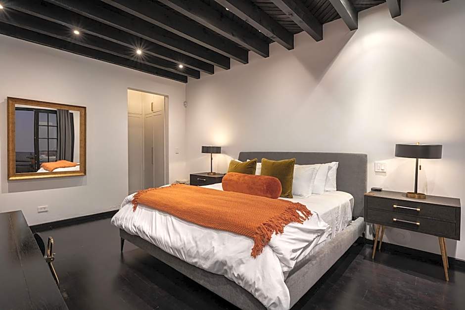Villa Garita, 6BR Designer Villa with Heated Pool in Centro