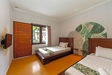 Twin Room with Pool View