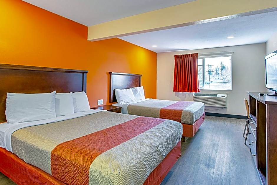 Motel 6 Pendleton, OR - West