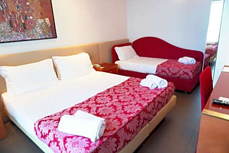 Quadruple Room with Sea View