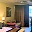 Q Hotel