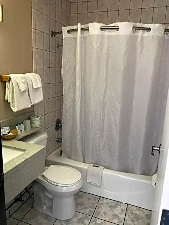 Queen Room with Two Queen Beds - Smoking