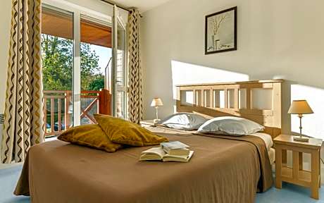 One-Bedroom Apartment (4 Adults)