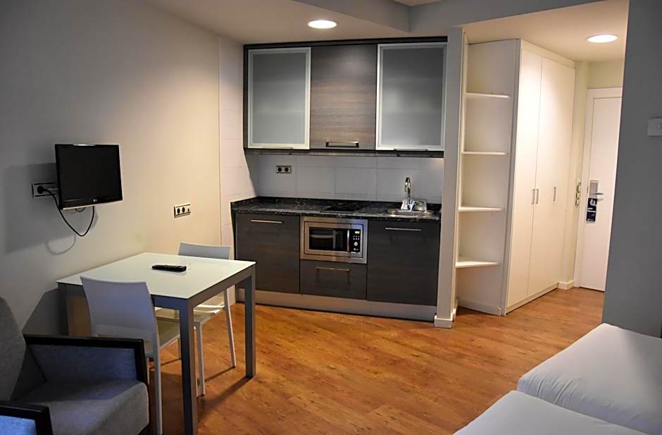 Hotel y Apartamentos SNO Isaba