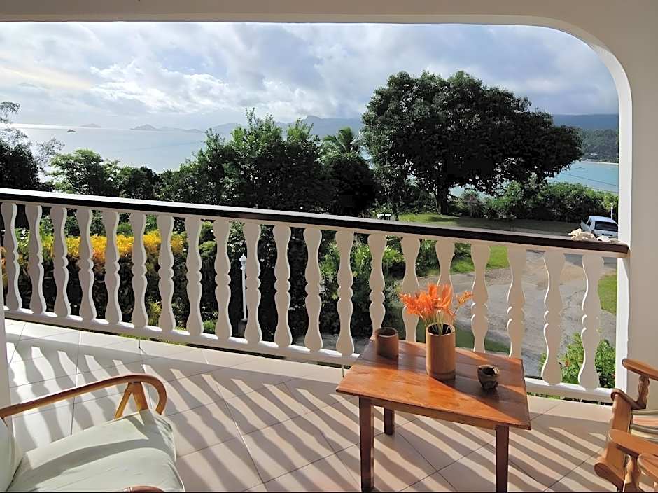 La Residence Villas & Studios